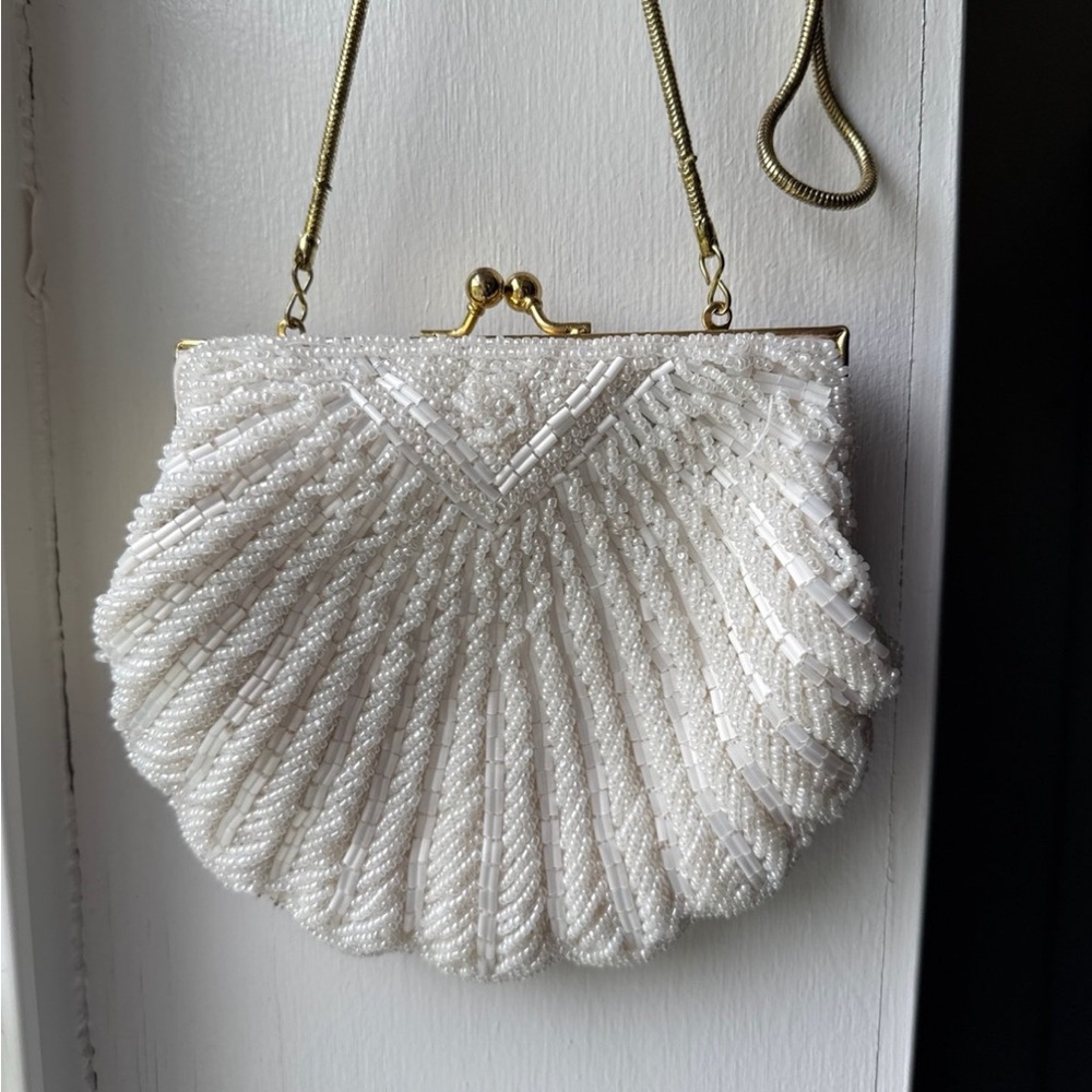 Vintage Coastal Beaded Clam Shell Purse